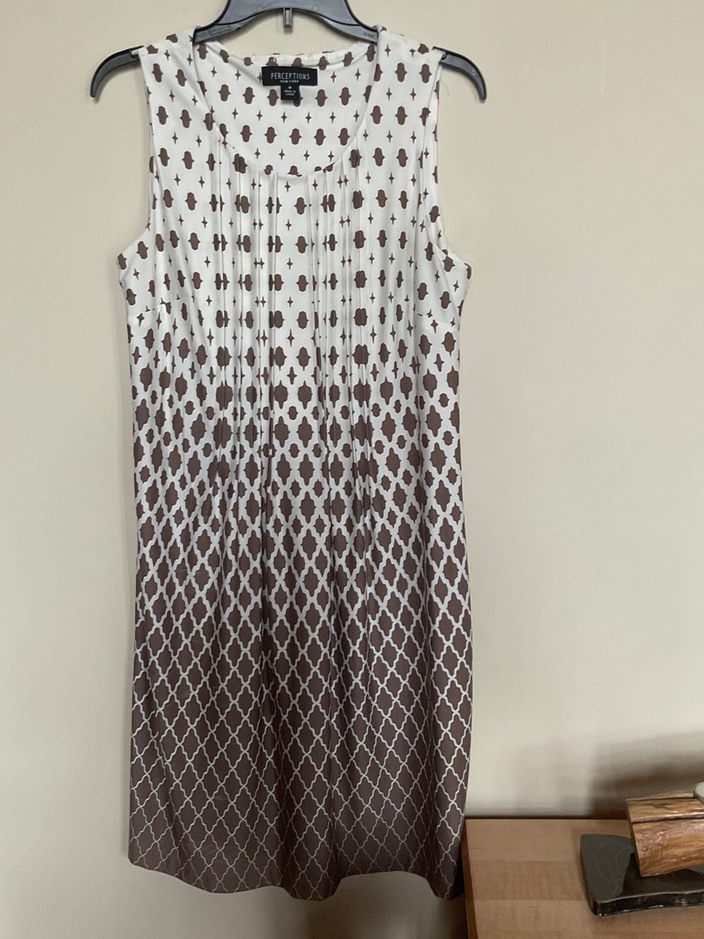 Perceptions Sleeveless Brown and Cream Ombre Geometric Shift Dress Medium